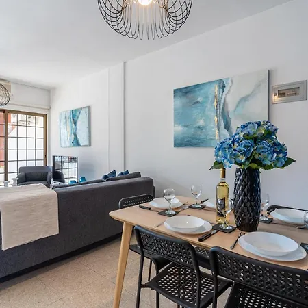 Azure 2-br W/terrace In * לרנקה