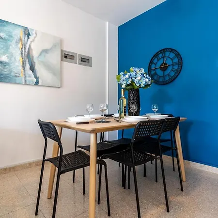 Azure 2-br W/terrace In Апартаменти *