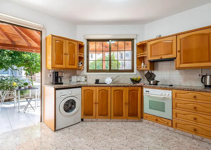 Azure 2-br W/terrace In * Ларнака