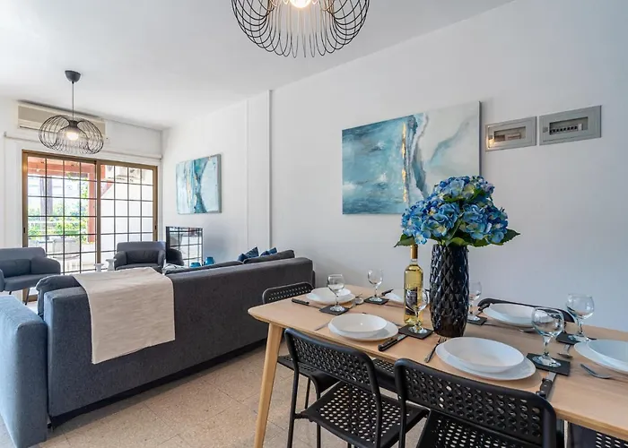 Azure 2-br W/terrace In * Ларнака