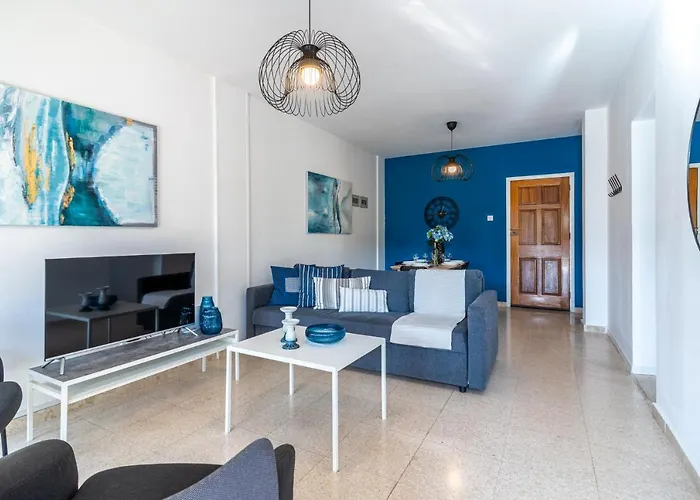 Azure 2-br W/terrace In