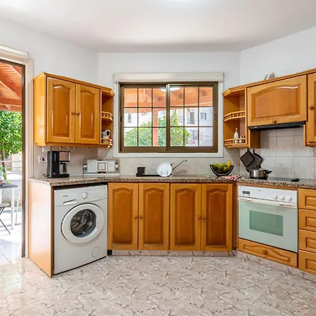 Azure 2-br W/terrace In * Ларнака